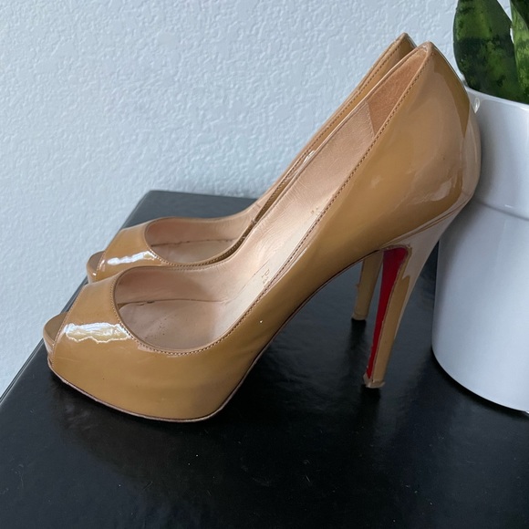 Christian Louboutin heels - Picture 3 of 6
